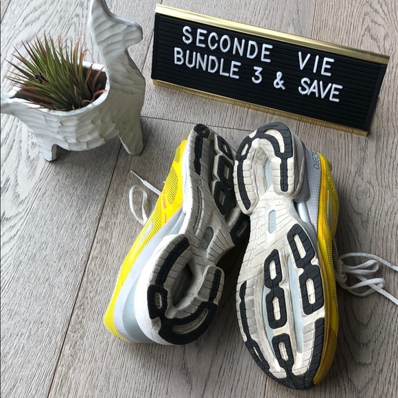 Adidas running shoe for women - Picture 3 of 3